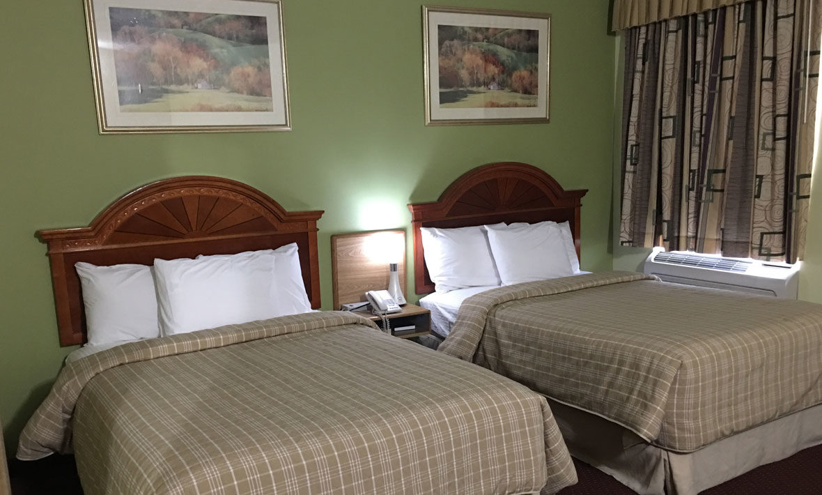 DOUBLE ROOM ( 2 DOUBLE BEDS )